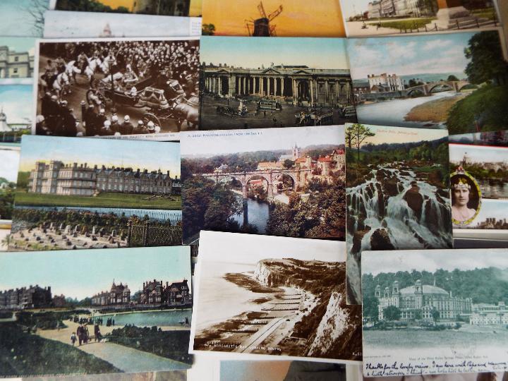 Deltiology - in excess of 400 UK and foreign topographical postcards mainly early period with - Image 2 of 3