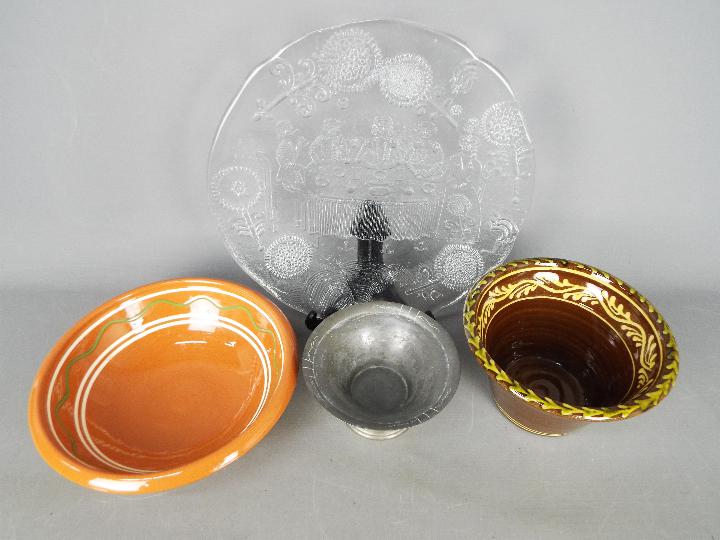 Swedish Decorative Arts - Lot to include a Kosta Boda 'Dalom' plate, Kippan Keramik bowl,