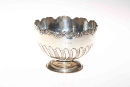 Silver pedestal bowl with embossed spiral fluting, Sheffield 1895.