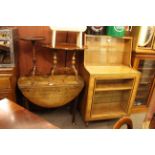 Georgian oak drop leaf table,