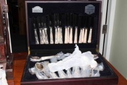 Butler Cavendish Collection of Kings Pattern cutlery in fitted case.