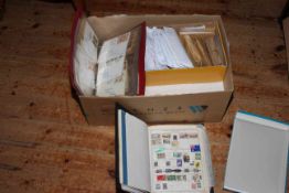 Box of worldwide stamps including Kobenhavn 1960's/70's block used envelopes,