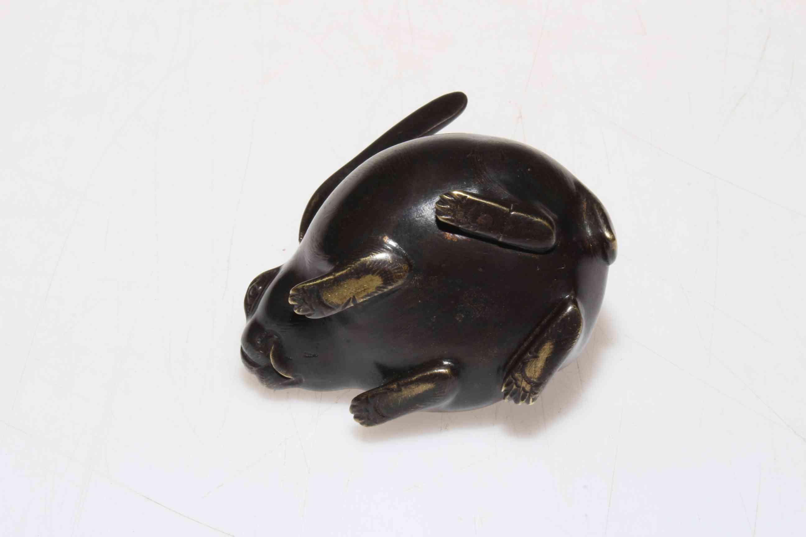 Oriental bronze rabbit, 7.5cm. - Image 2 of 2