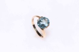 9 carat gold ring set with aquamarine coloured stone, size O.