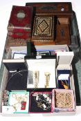 Tray lot with jewellery and antique boxes.