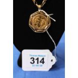 Gold half sovereign 1982, in pendant mount with 9 carat gold chain necklace.