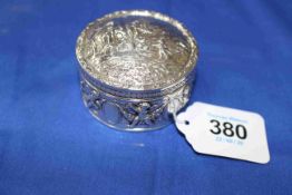 Fine Edwardian silver round box by Bernard Muller,