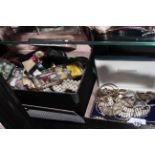 Box of jewellery and watches.