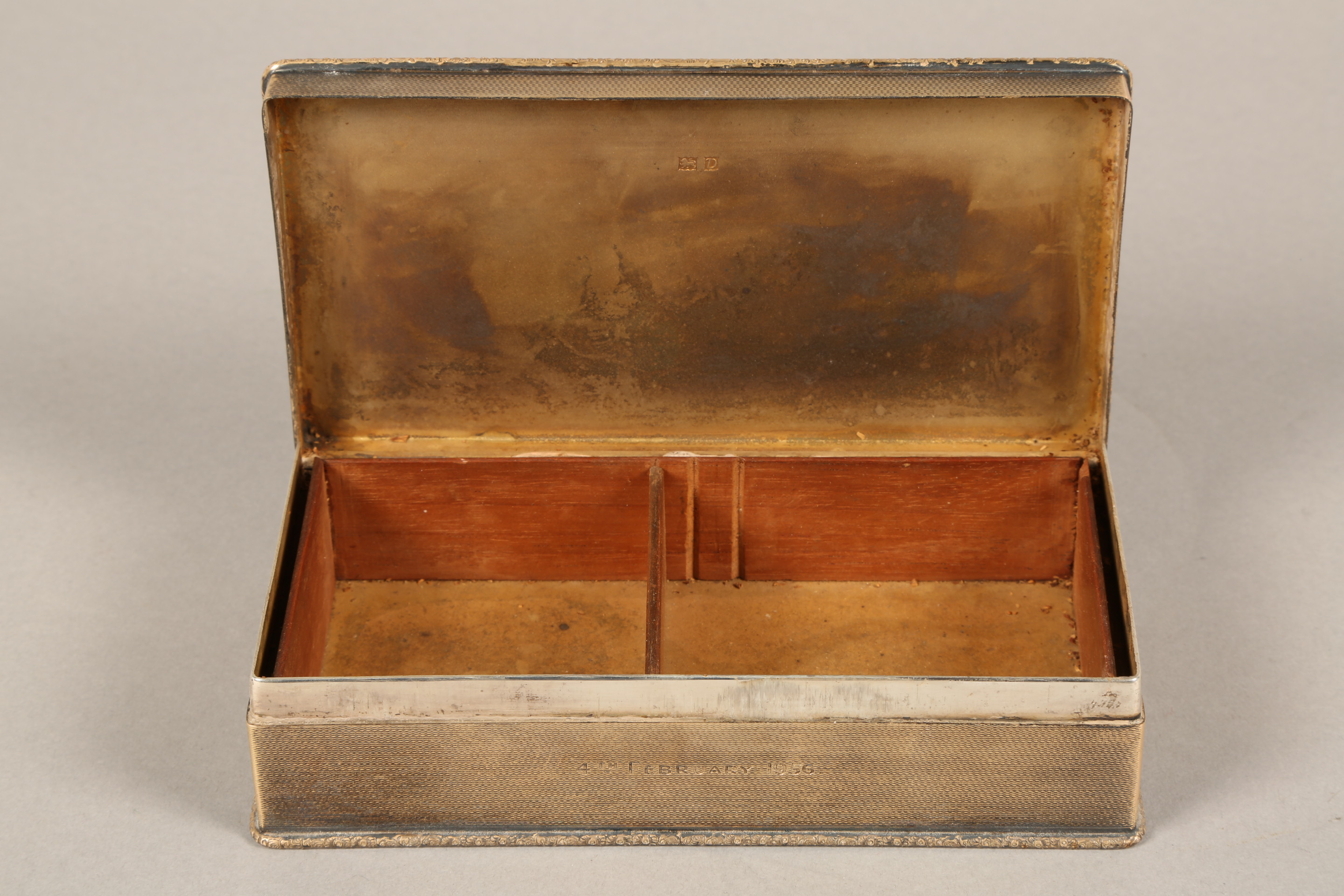 Silver cigarette box, engine turned decoration. Assay marked Birmingham 1953. 172mm long 90mm wide - Bild 2 aus 5