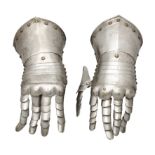 A PAIR OF GERMAN CUIRASSIER'S GAUNTLETS, EARLY 17TH CENTURY