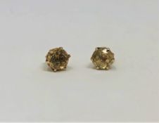 A pair of 9ct gold citrine earrings CONDITION REPORT: 1.6g.