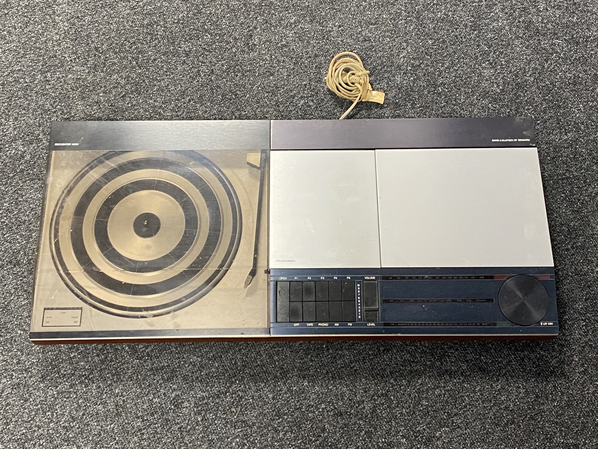 A Bang & Olufsen Beocentre 3300 with stylus