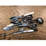 A group of EPNS cutlery, silver handled button hook and similar show horn,