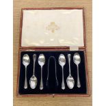 A set of six cased Edwardian silver teaspoons, Reid & Sons, London 1908,