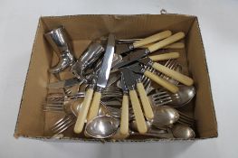 A box of plated cutlery, Northern Goldsmiths butter knives,