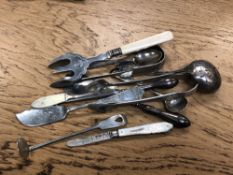 A group of EPNS cutlery, silver handled button hook and similar show horn,
