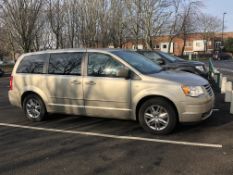 A Chrysler Grand Voyager 2.