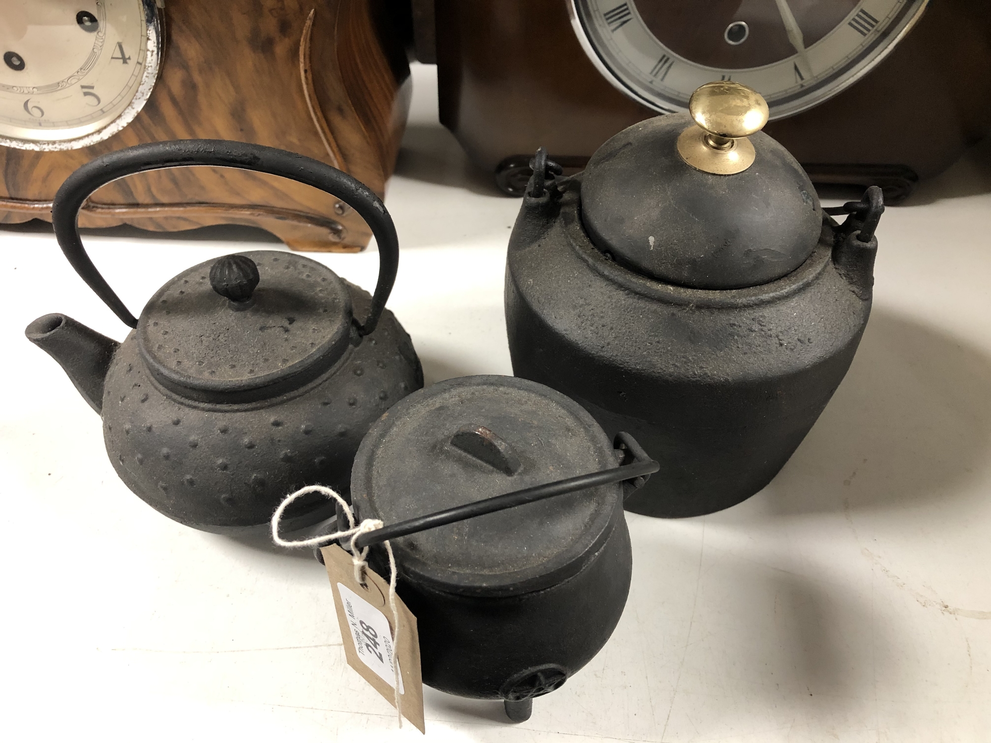 Two miniature cast iron cooking pots with lids together with a cast iron kettle with lid - Image 2 of 5