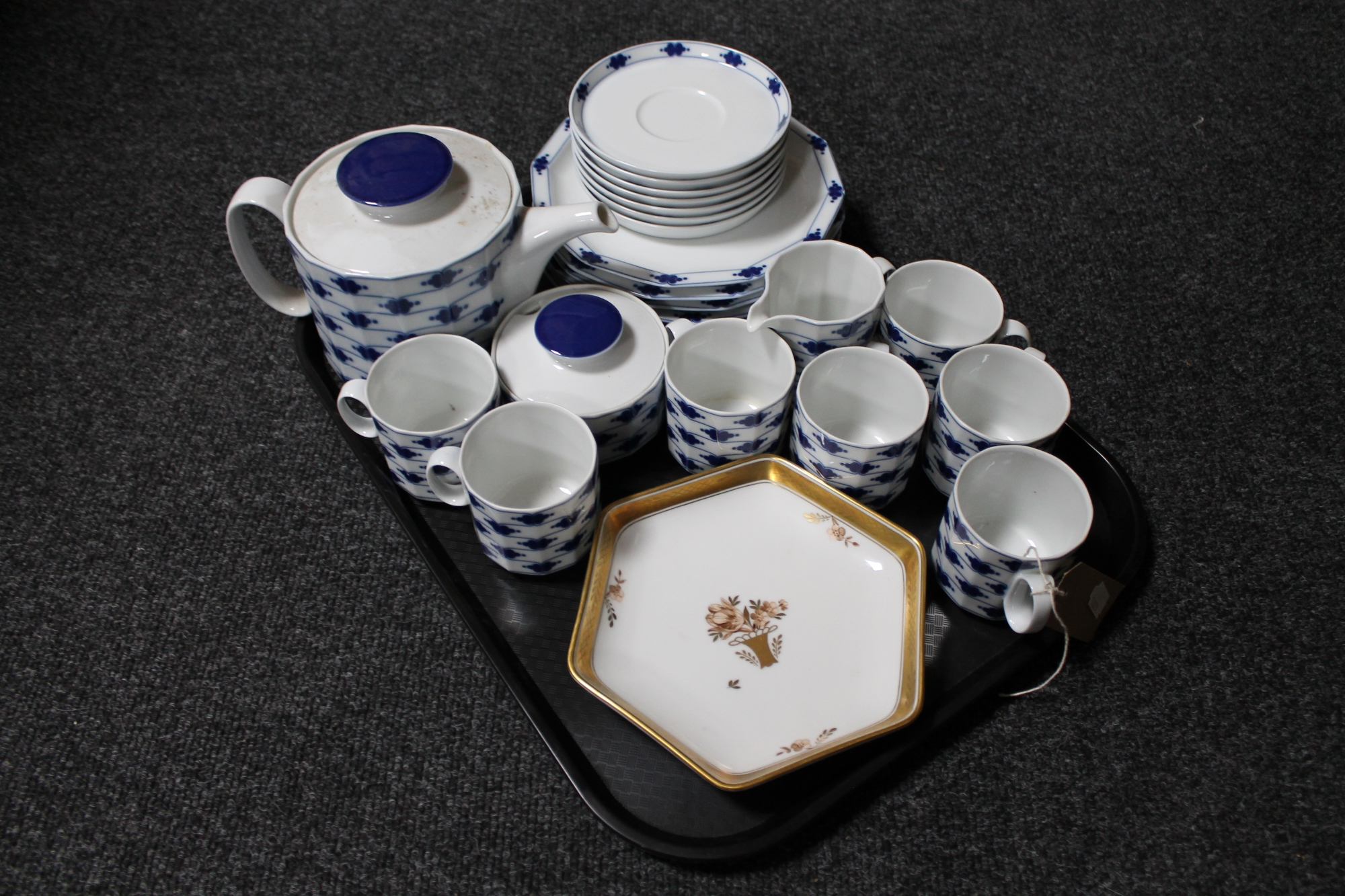 A tray of twenty-three piece German Rosenthal blue and white tea service together with a Royal