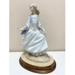 A Lladro figure - Cinderella 4828,