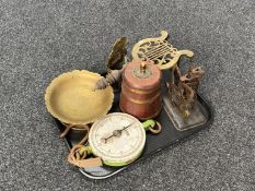 A tray of antique and later metal ware - Salter hanging scales, brass trivet,