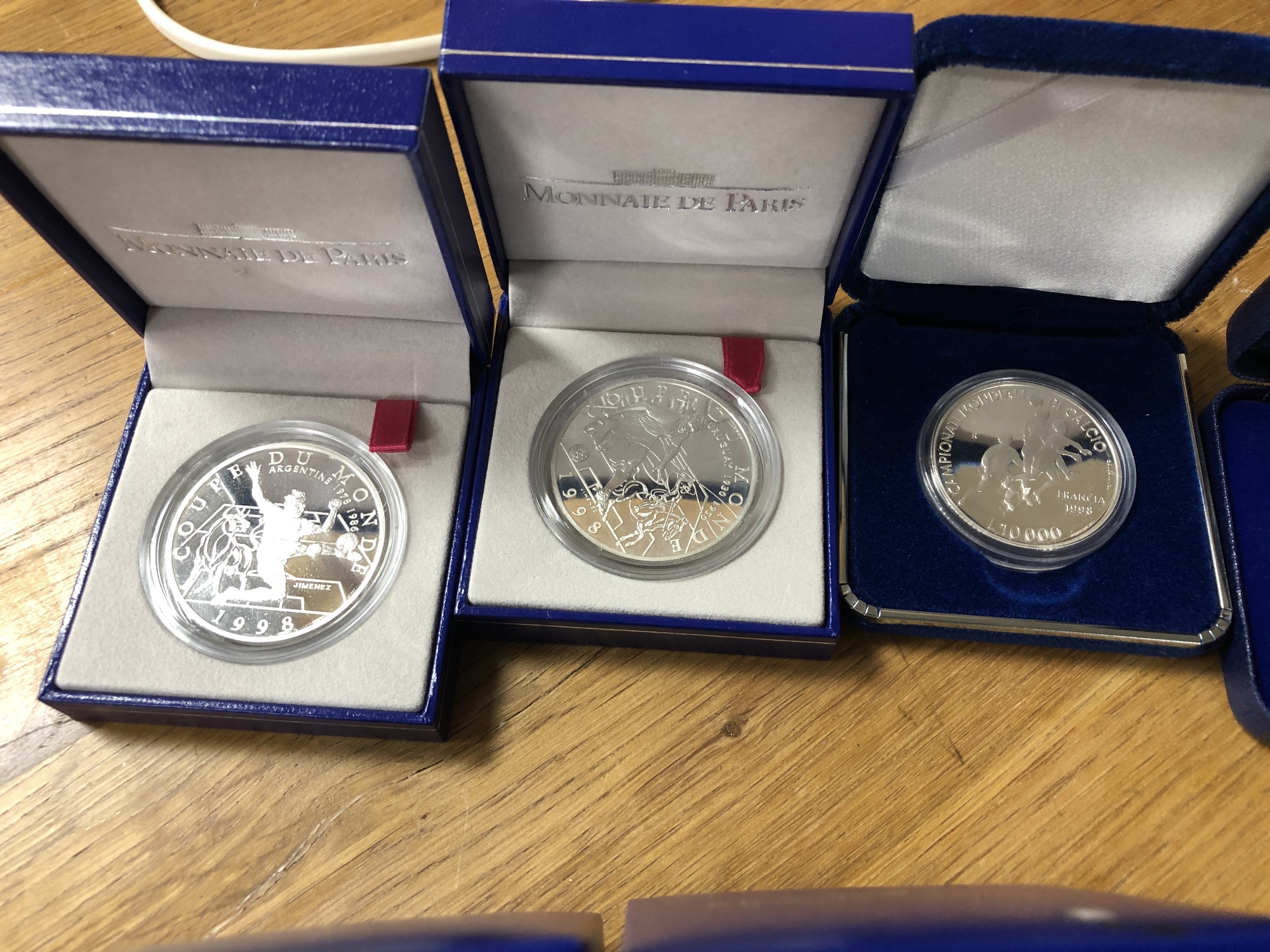 A collection of Westminster and other issue coins - The World Cup Collection, - Image 5 of 8