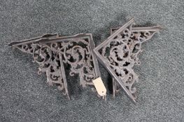 Four cast iron Victorian style wall brackets