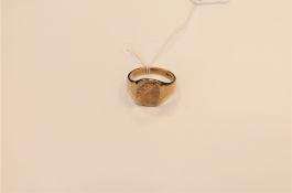 A gent's 9ct gold signet ring, size Y, 7.7g.