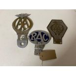 A box of three vintage car badges AA and RAC