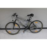 A gent's Scott Yecora performance series front suspension mountain bike