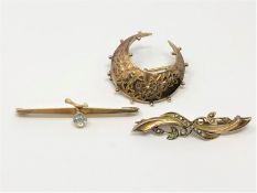 Three antique gold brooches, 6.8g.
