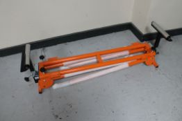 An adjustable metal rolling stand