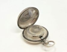 An antique silver sovereign case, Birmingham 1908 CONDITION REPORT: 30.