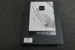 Bose AR : A pair of Noise Cancelling 700 Series Headphones, white, brand new, box still sealed. (R.