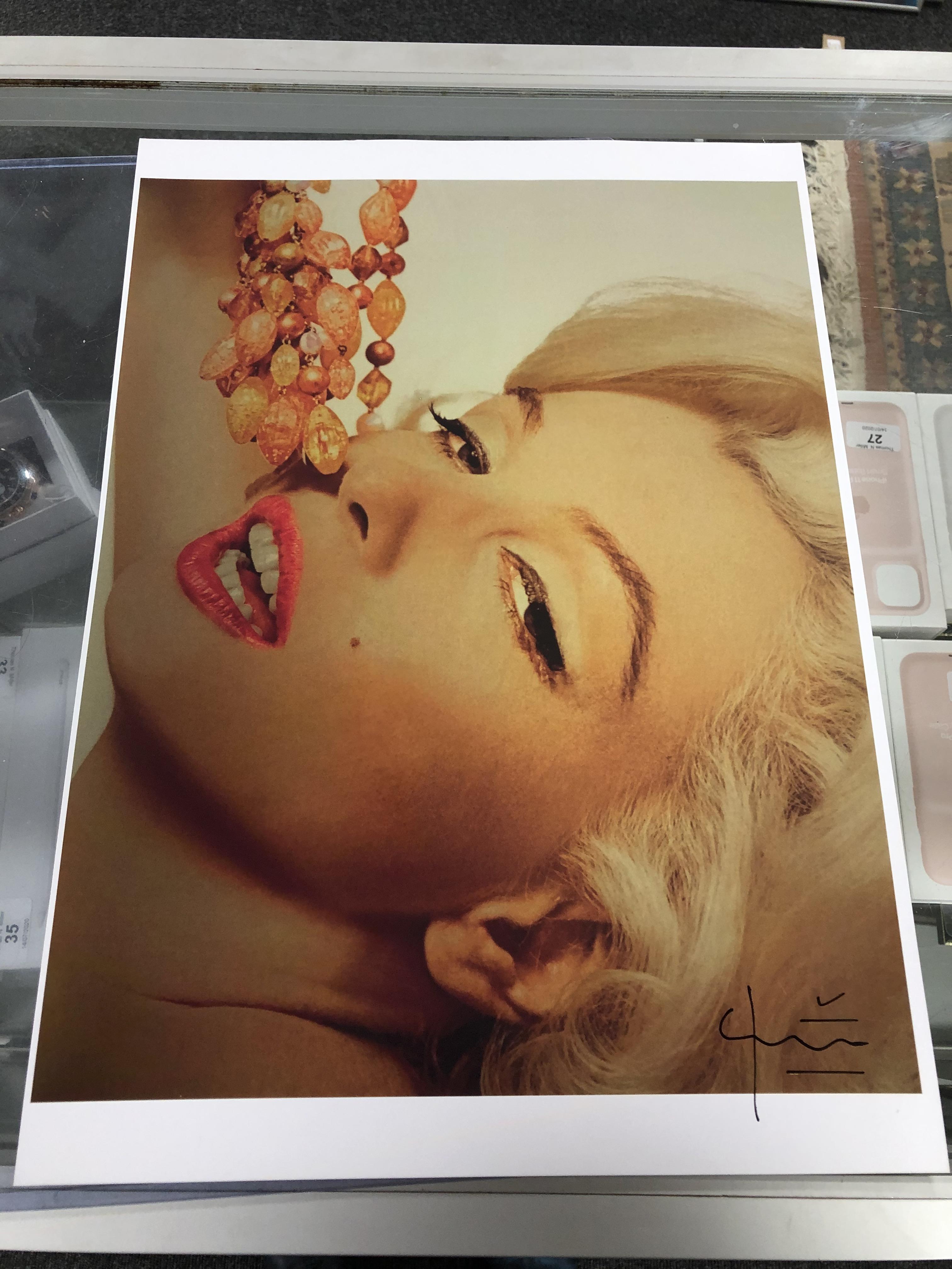 Bert Stern - A signed print on photographic paper - Marilyn with the beads. 30 cm x 42 cm. - Image 2 of 5