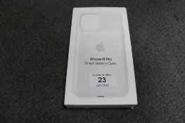 Apple : iPhone 11 Pro Smart Battery Case, model A2184, white, brand new & boxed. (R.R.P. £129.