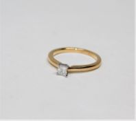 An 18ct yellow gold princess cut diamond ring, approximately 0.