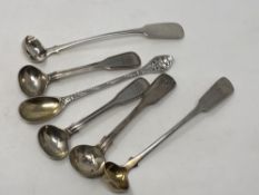 Assorted Georgian/Victorian salt spoons,