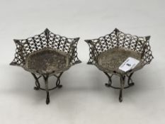 A pair of Edwardian pierced silver sweetmeat stands, Goldsmiths & Silversmiths, Birmingham 1905,