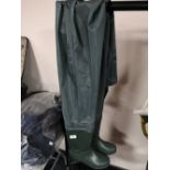 A set of Shakespeare sigma waders