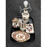 A tray of Masons Mandalay china, table lamp,