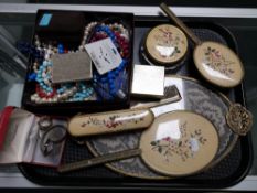 A tray of dressing table set, costume jewellery,