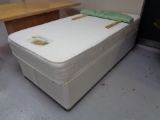 A Beauty sleep storage divan set