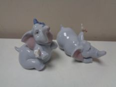 Two Nao figures - Elephants