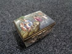 A fine quality Victorian silver gilt trinket box, London 1855,