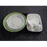 A tray of thirteen pieces of Villeroy and Bosch Riviera dinner ware,