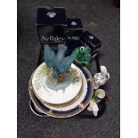 A tray of china, Leonardo kingfisher, six Wedgwood wildlife of Britain plates, boxed Aynsley,