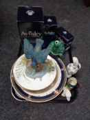 A tray of china, Leonardo kingfisher, six Wedgwood wildlife of Britain plates, boxed Aynsley,