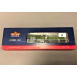 Bachmann - 31-525 Class A2 Locomotive 525 'A. H. Peppercorn' LNER Apple Green, boxed.