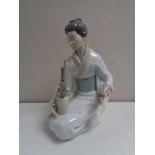 A Nao figure - Geisha no. 1276 (boxed).